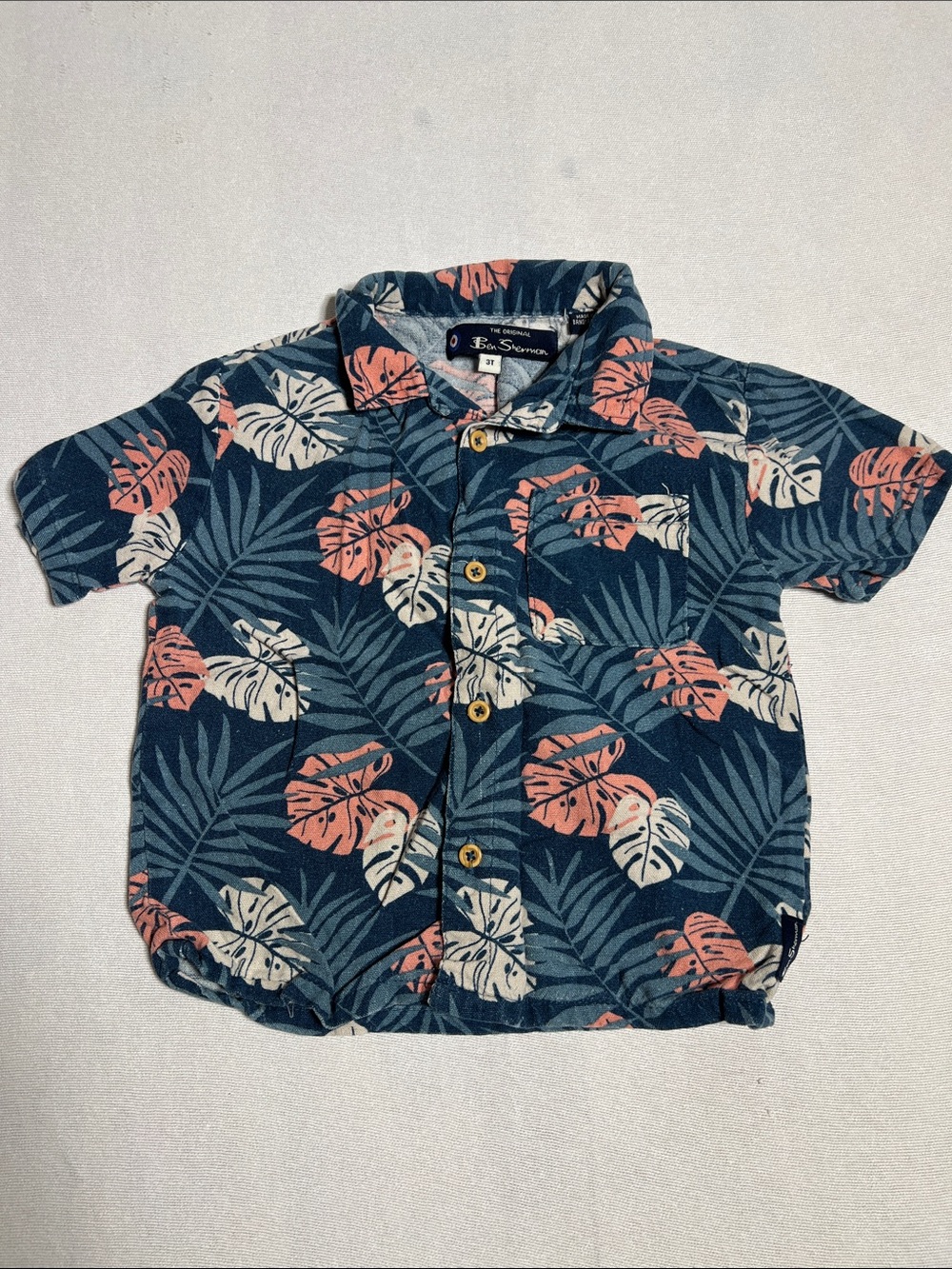 Ben Sherman Navy Short-Sleeve Button-Up with Coral & Cream Leaf Print
